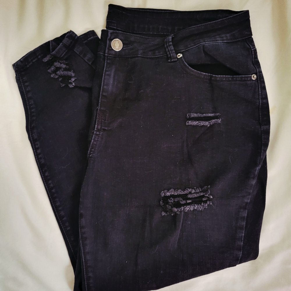 Maurices Black Skinny Jeans with Classic Denim Style